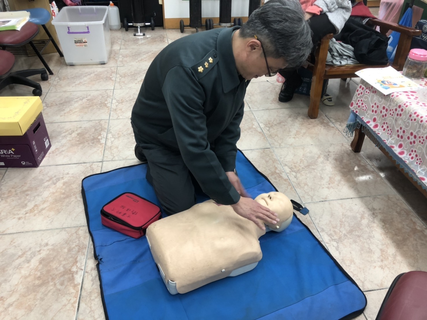 108.4.1軍訓室人員專業研討CPR+AED研習